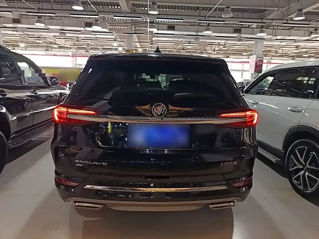 Buick Enclave — фото 2