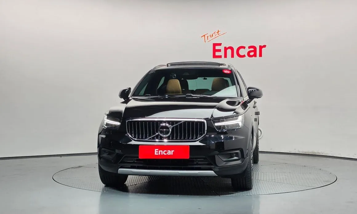 Volvo XC40 — фото 2
