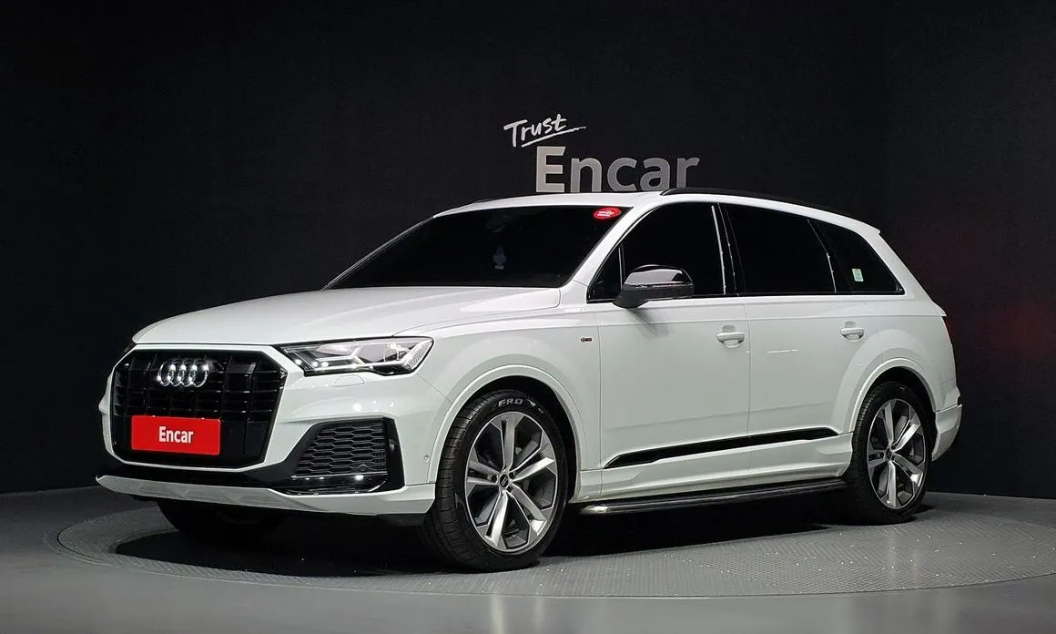 Audi Q7 — фото 1