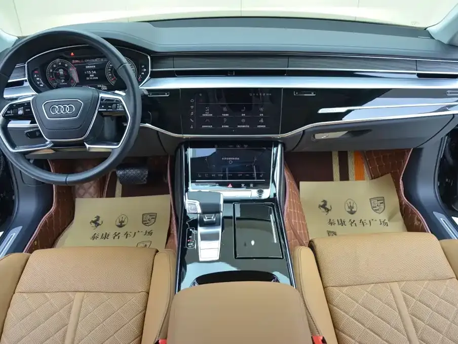 Audi A8 — фото 8