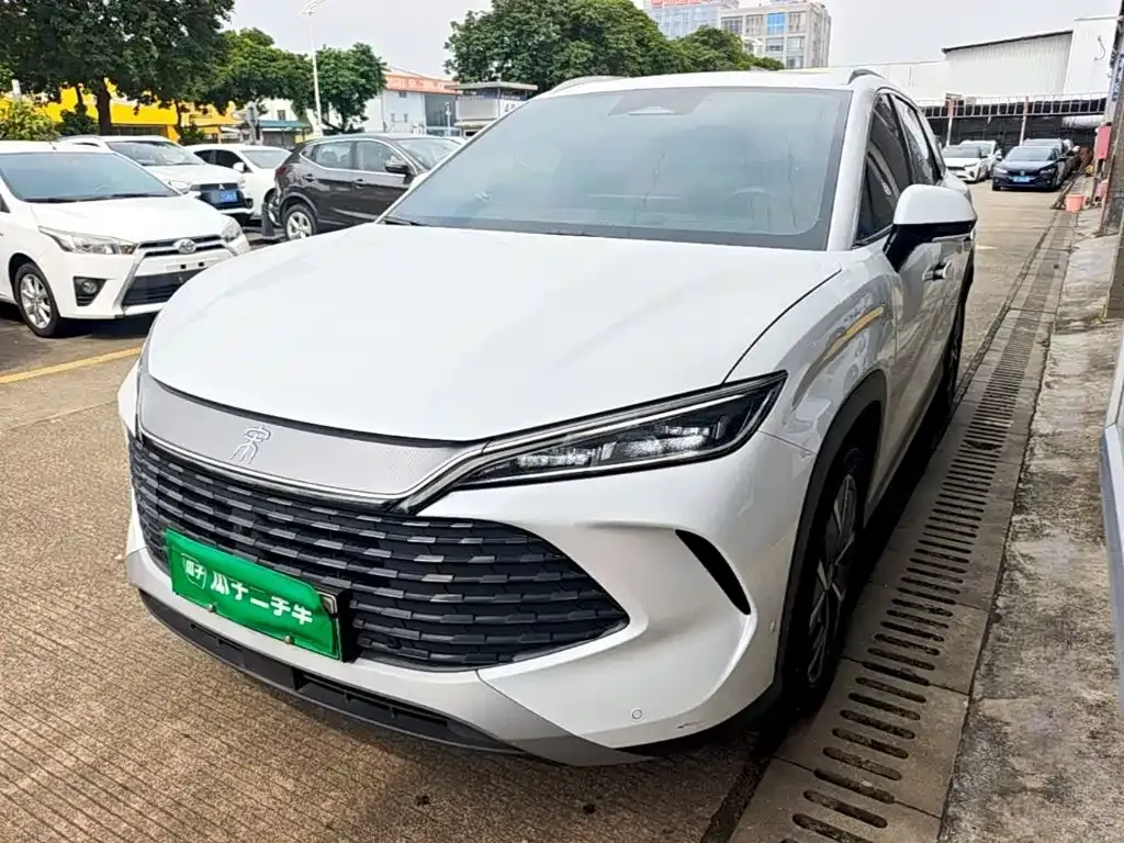 BYD L DM-i — фото 8