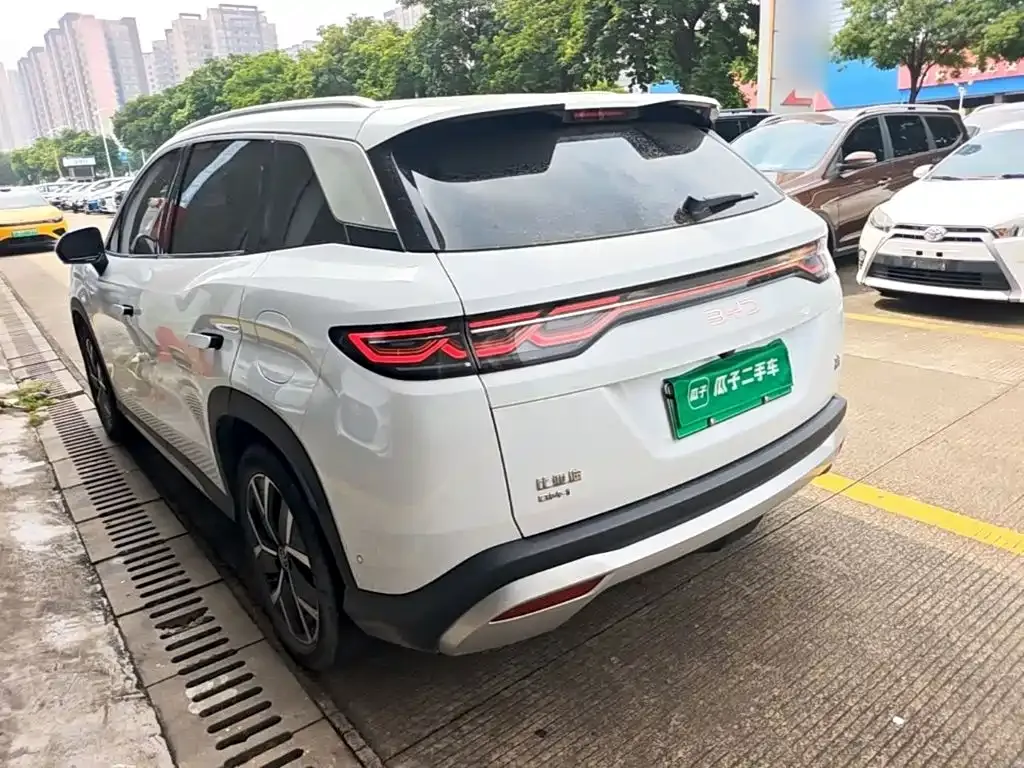 BYD L DM-i — фото 2