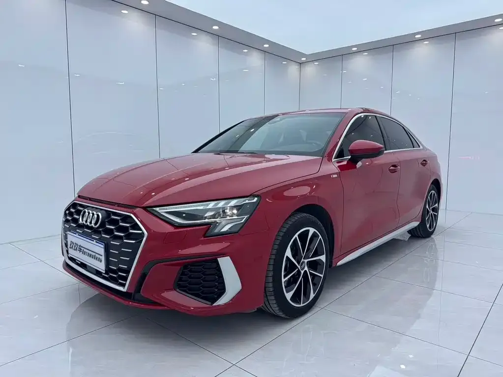 Audi A3 — фото 1