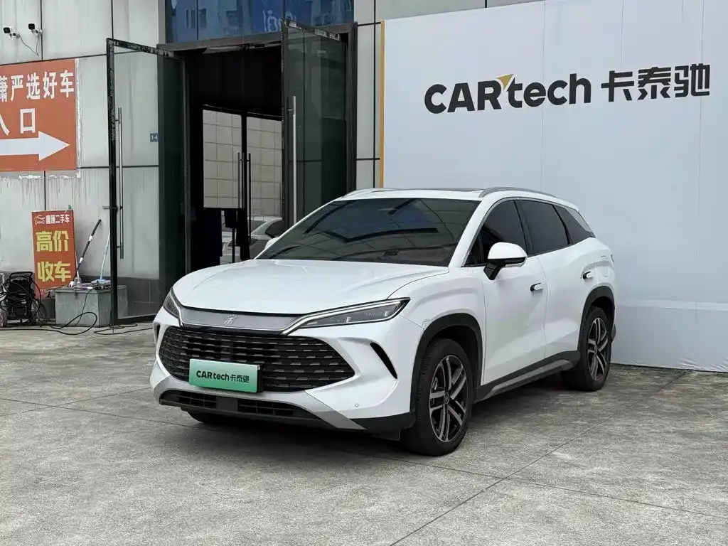 BYD L DM-i — фото 1