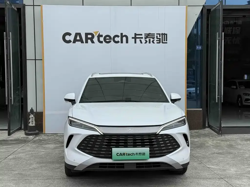 BYD L DM-i — фото 9