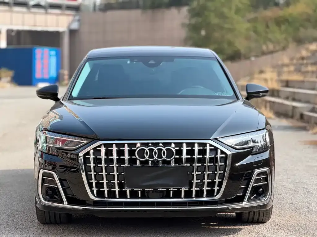 Audi A8 — фото 4