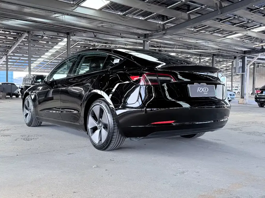 Tesla Model 3 — фото 6