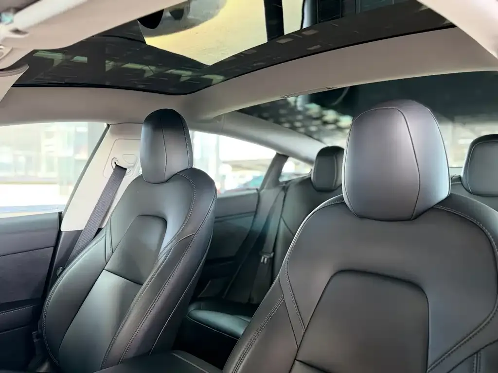 Tesla Model 3 — фото 3