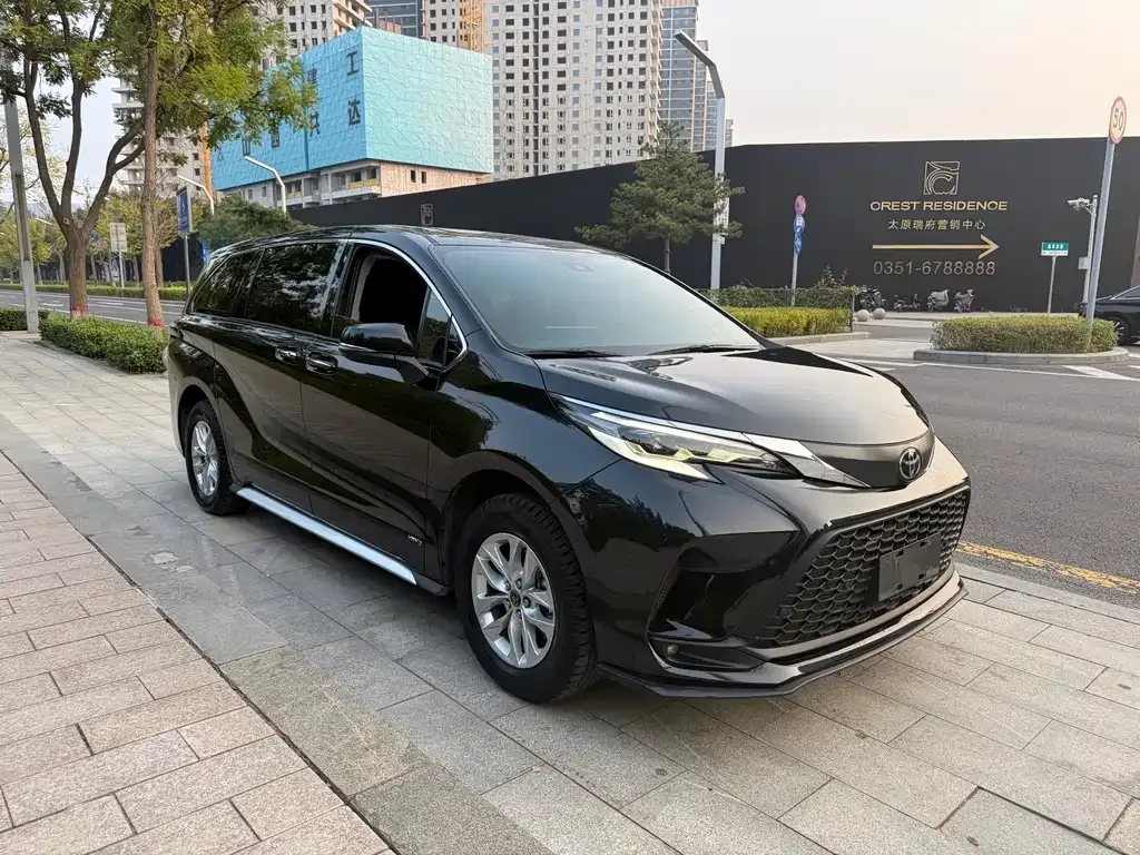 Toyota Granvia — фото 8