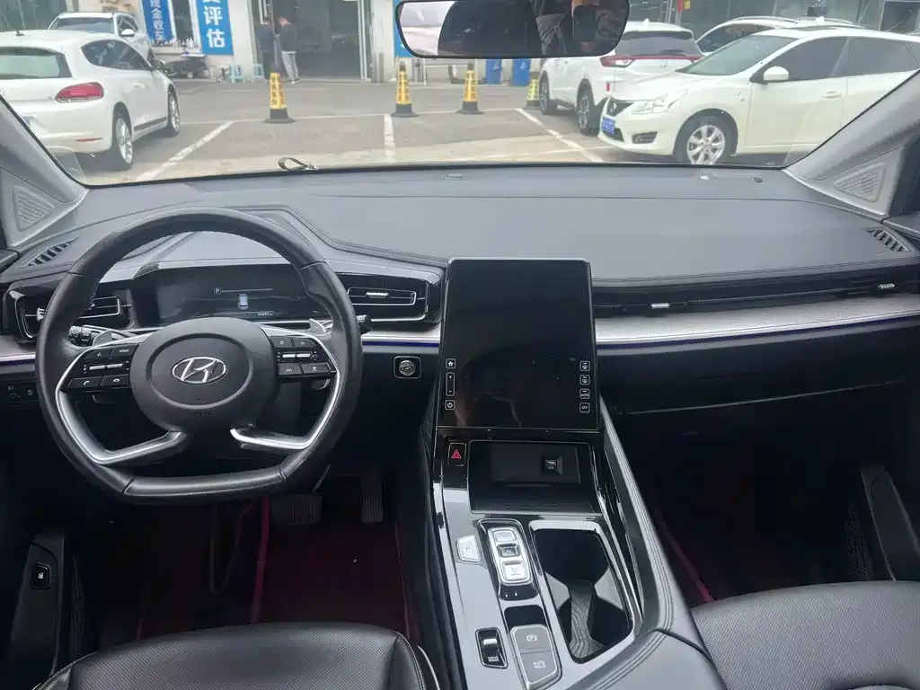 Hyundai Custo — фото 10