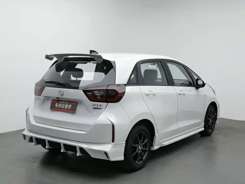 Honda Fit — фото 8