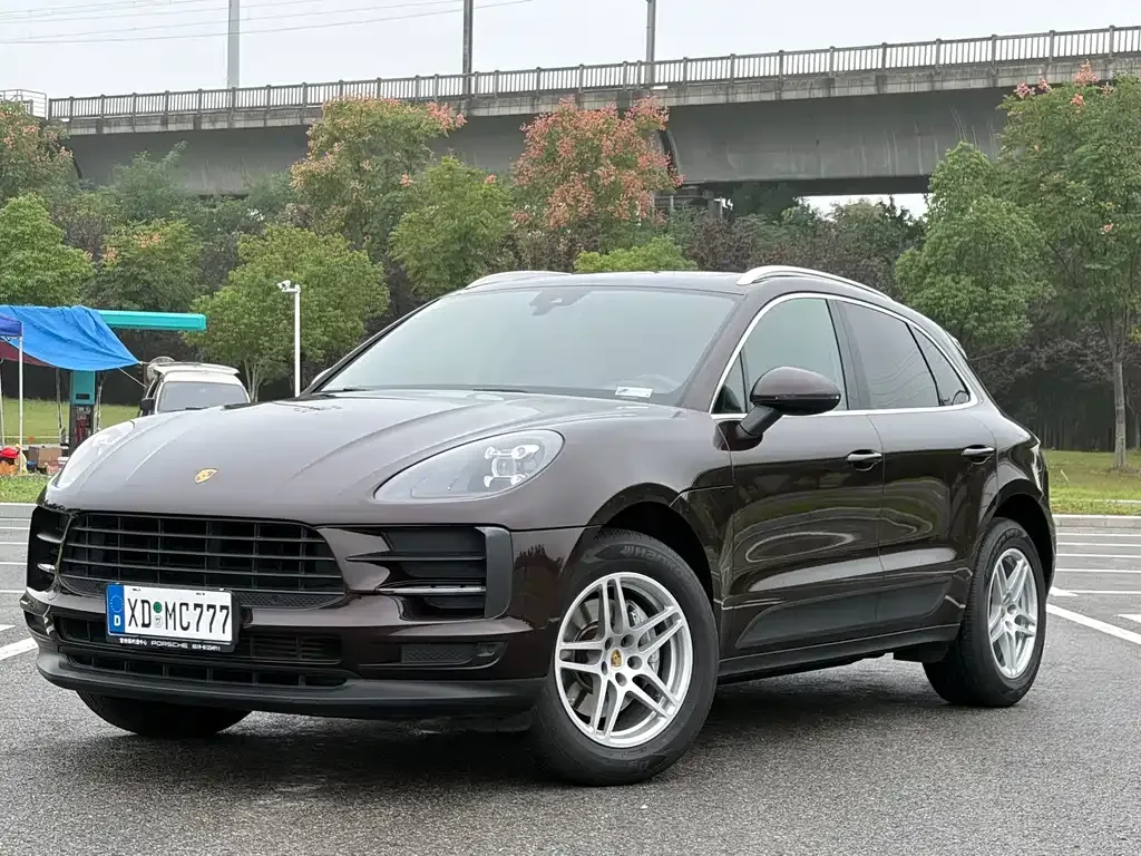 Porsche Macan — фото 1