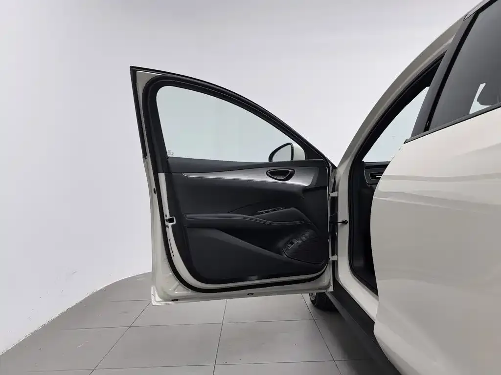 BYD Seal 06 DM-i Touring — фото 4