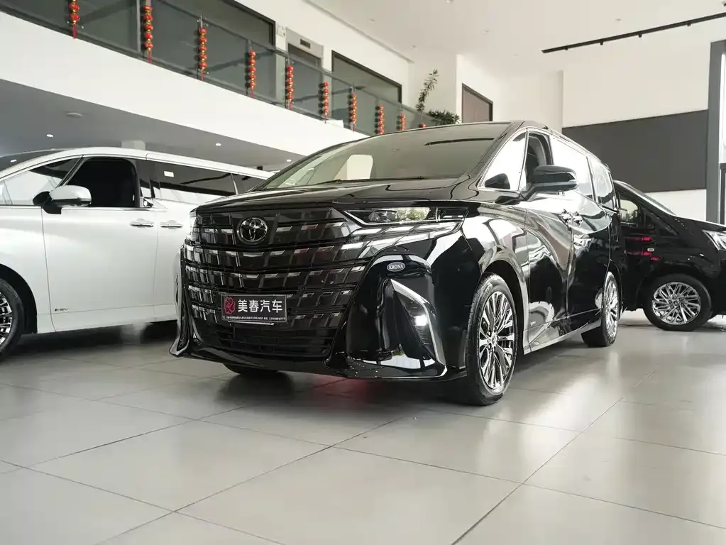 Toyota Alphard — фото 5