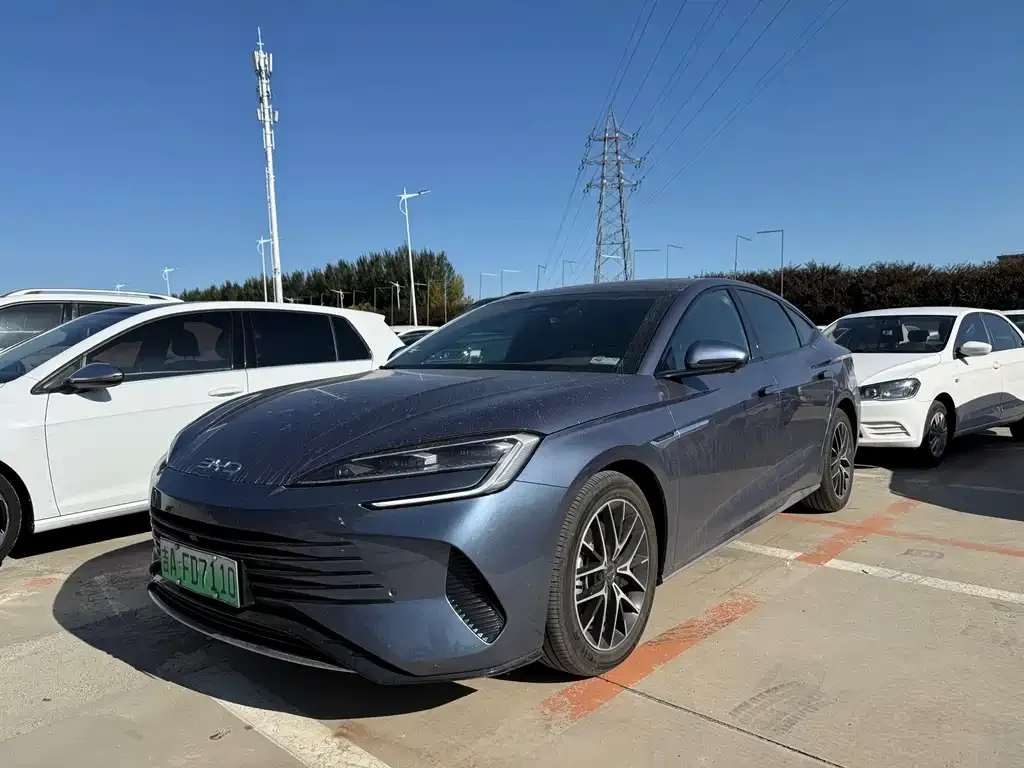 BYD Seal — фото 1