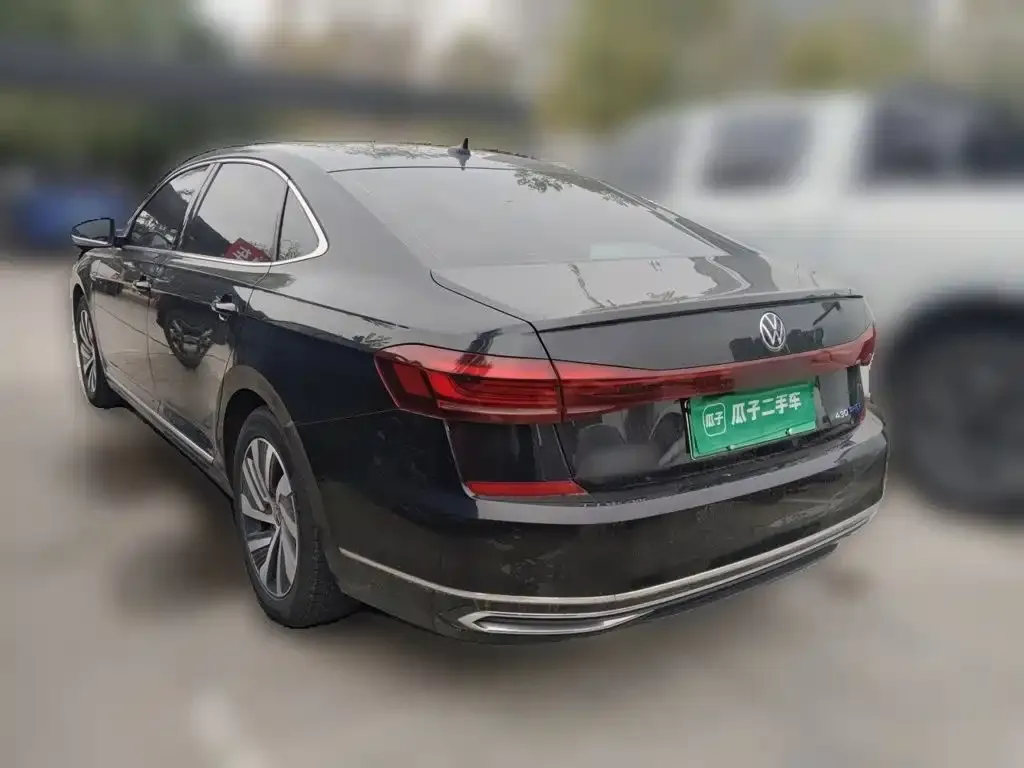Volkswagen Passat PHEV — фото 2