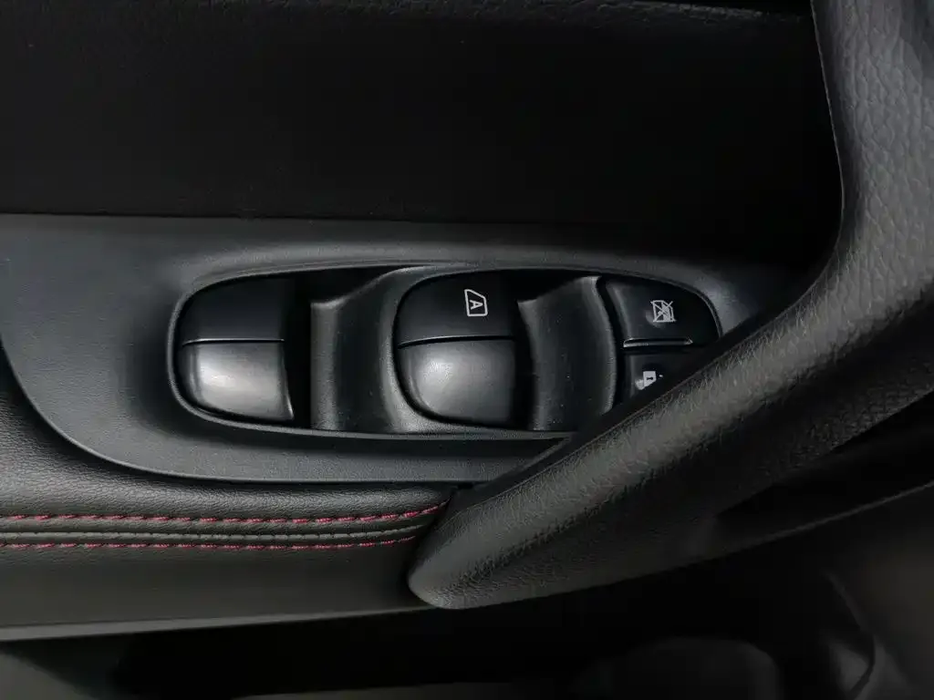 Nissan Qashqai — фото 2