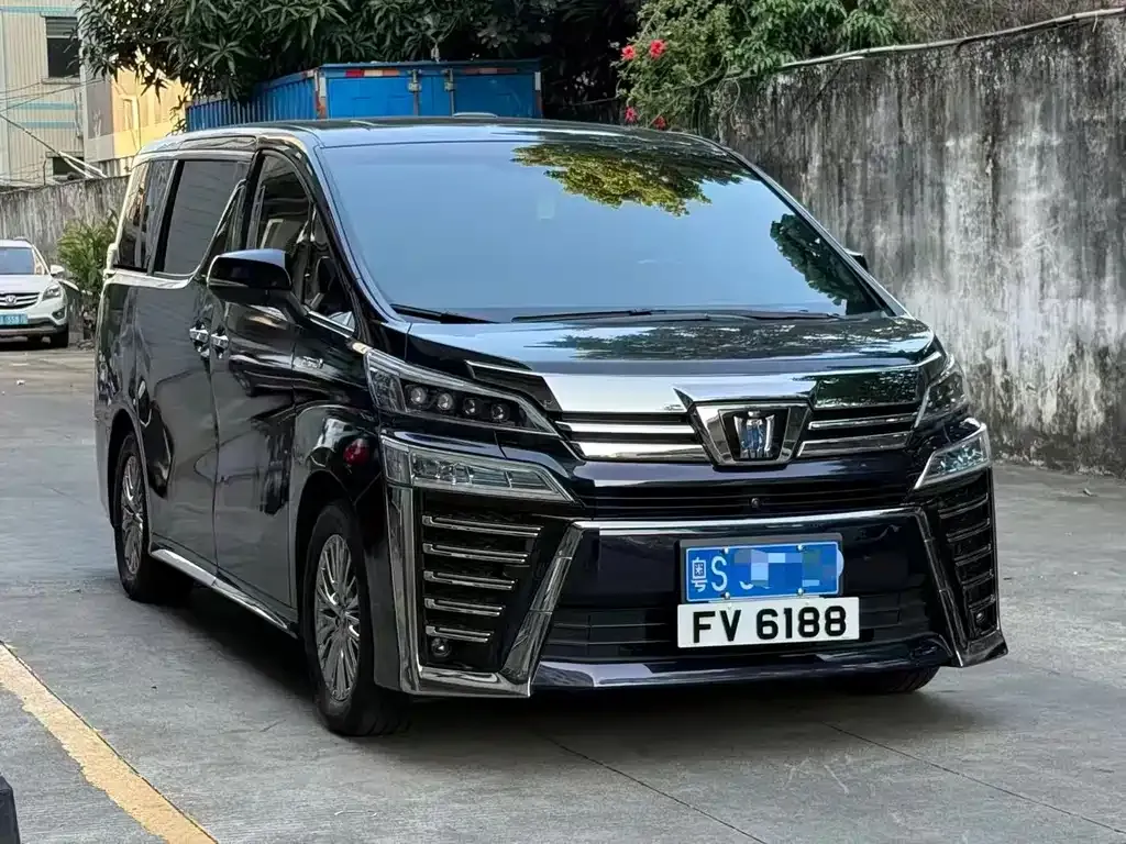 Toyota Vellfire — фото 5