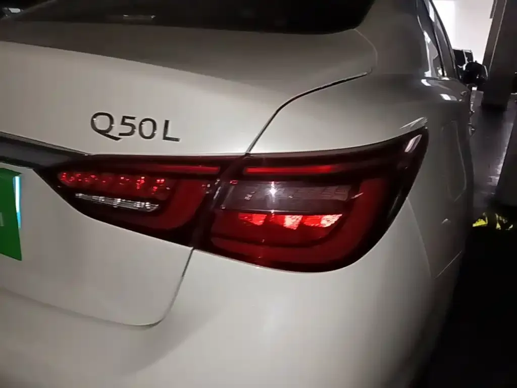 Infiniti Q50L — фото 3