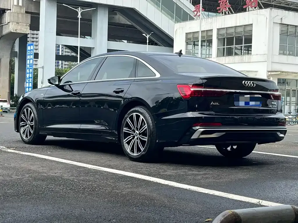 Audi A6L — фото 9