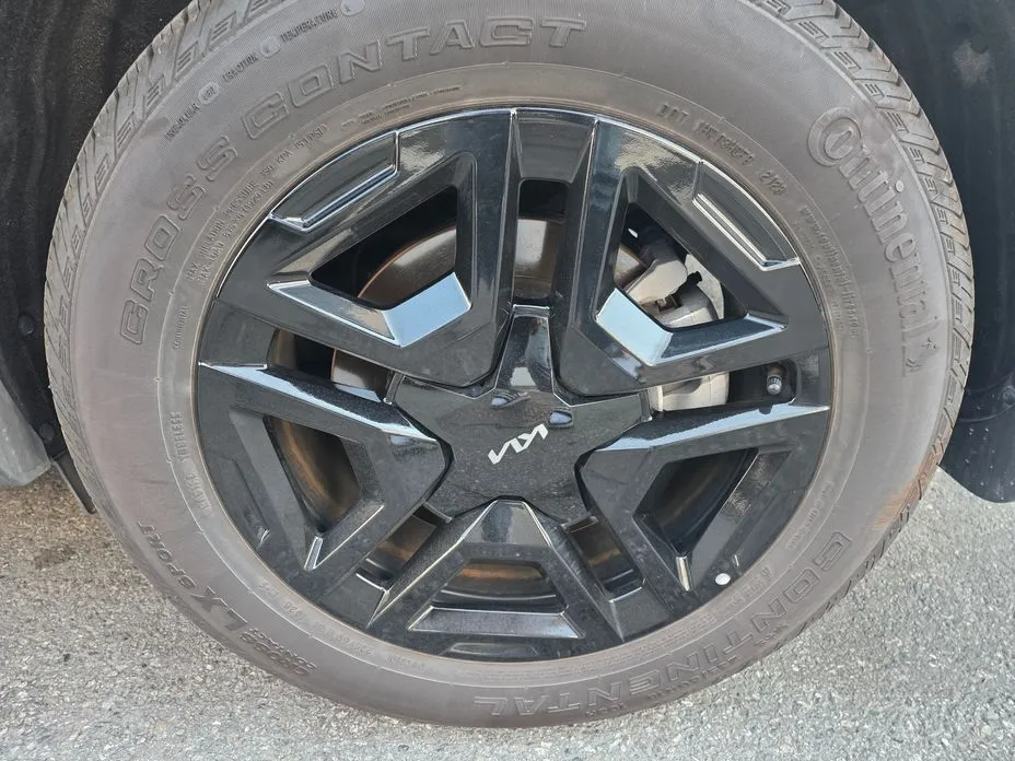 Kia Sorento — фото 7