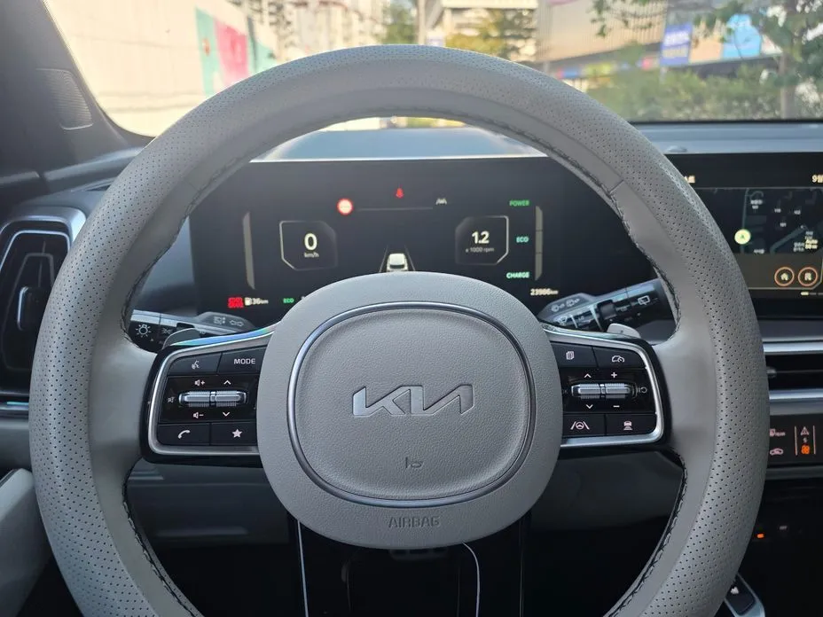 Kia Sorento — фото 6