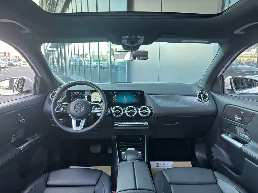 Mercedes-Benz GLA — фото 7
