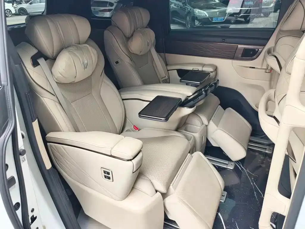 Toyota Alphard — фото 6