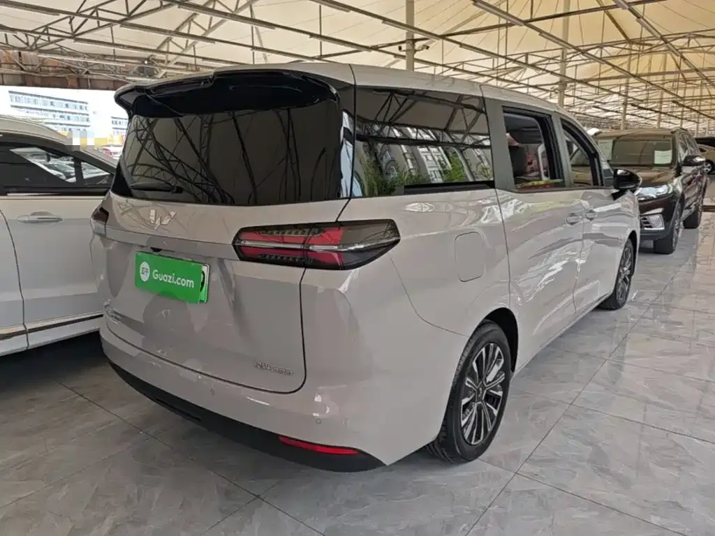 Wuling Xingguang 730 New Energy — фото 6