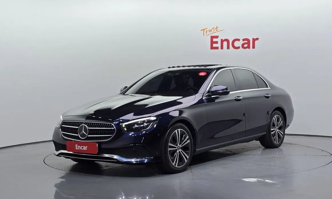Mercedes-Benz E-Class — фото 1