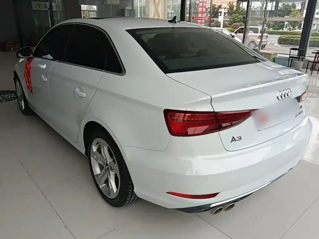 Audi A3 — фото 2