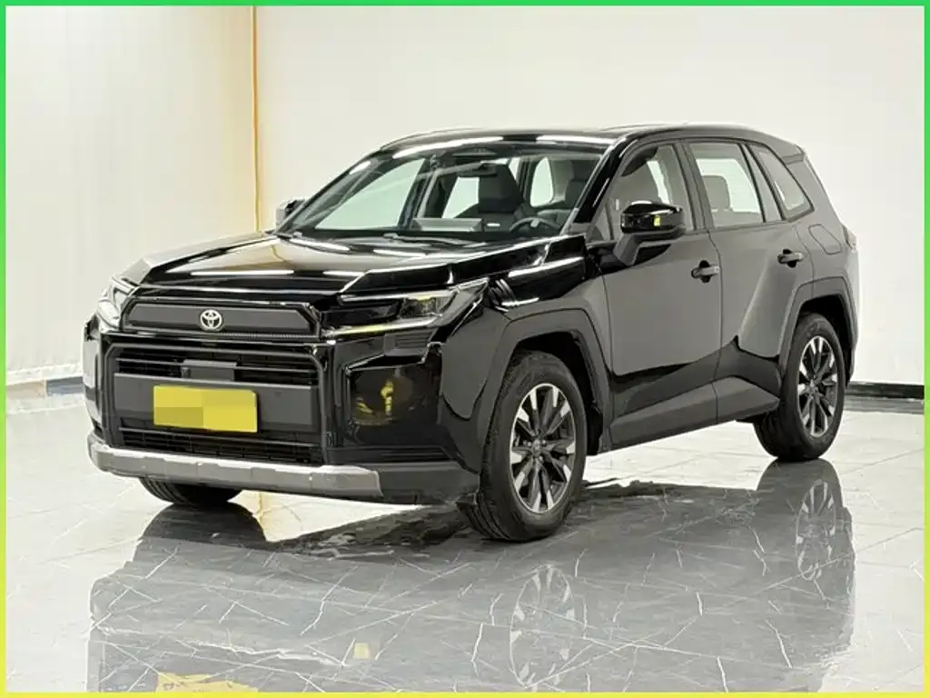 Toyota RAV4 — фото 1