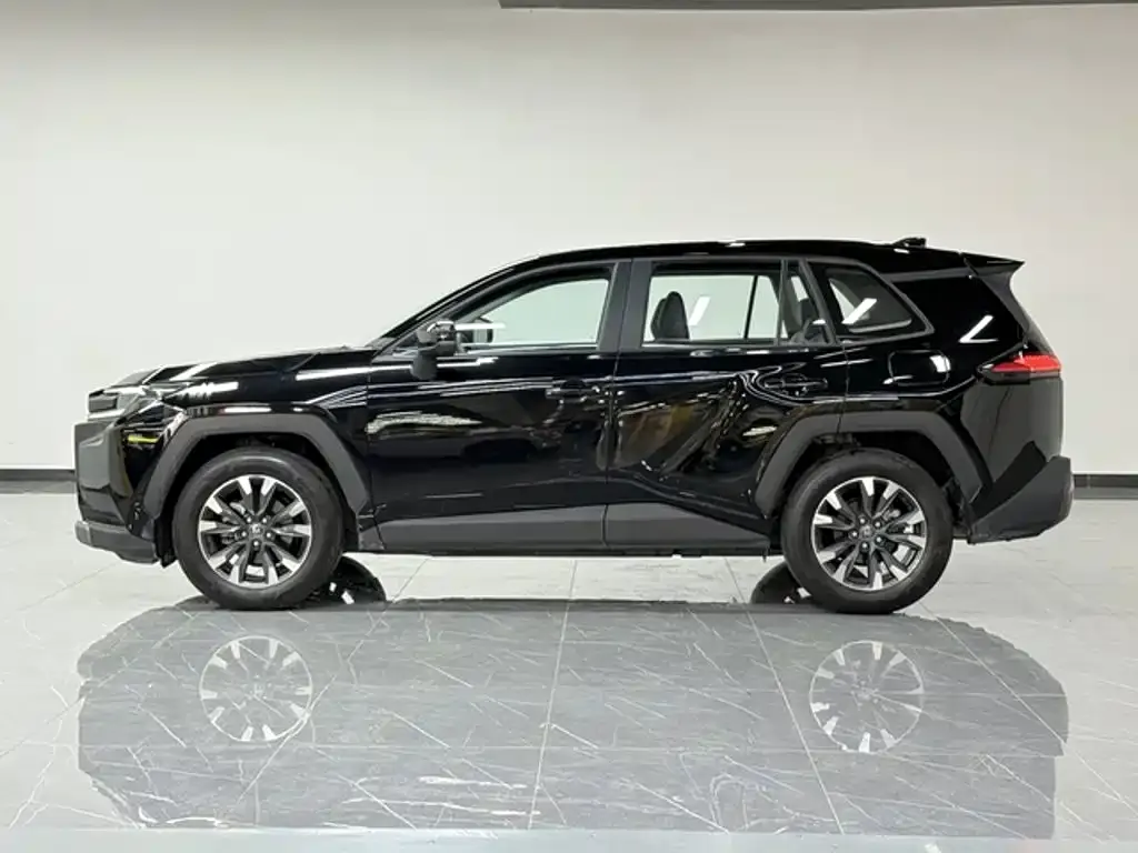 Toyota RAV4 — фото 9