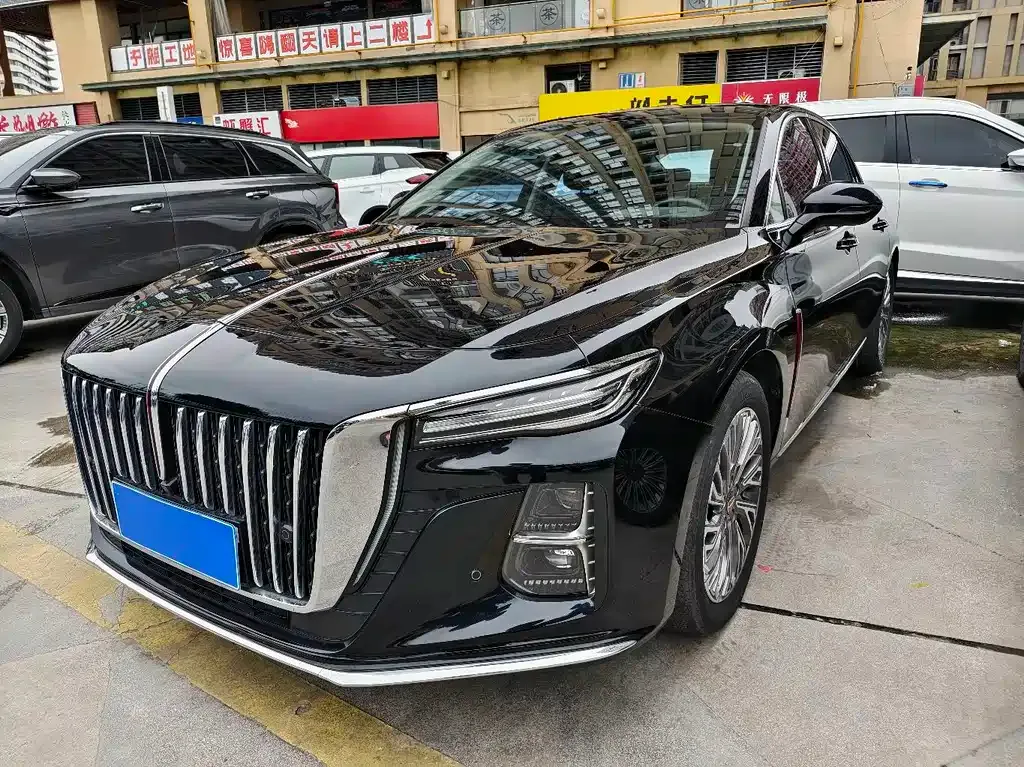 Hongqi H5 — фото 1
