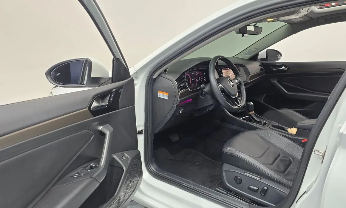 Volkswagen Jetta — фото 7