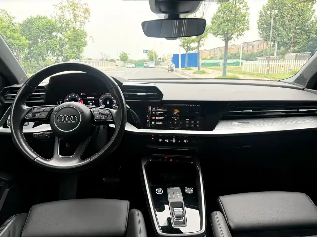 Audi A3 — фото 2