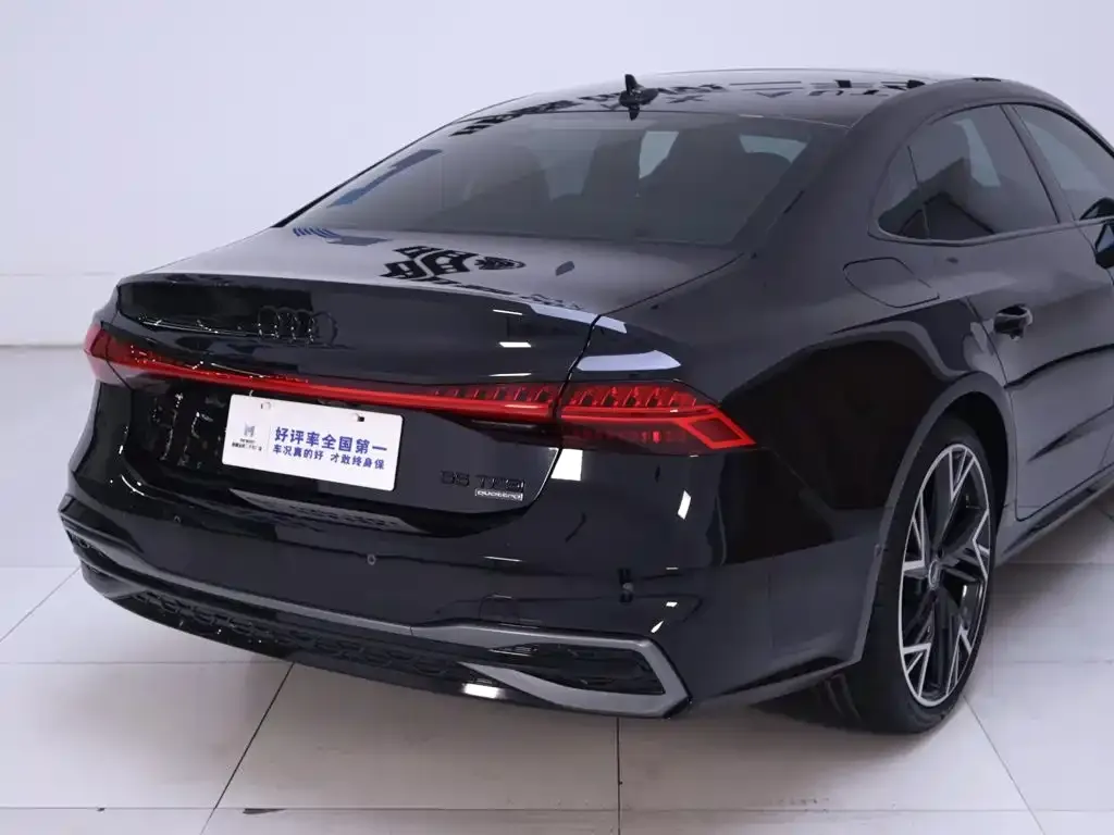 Audi A7L — фото 8