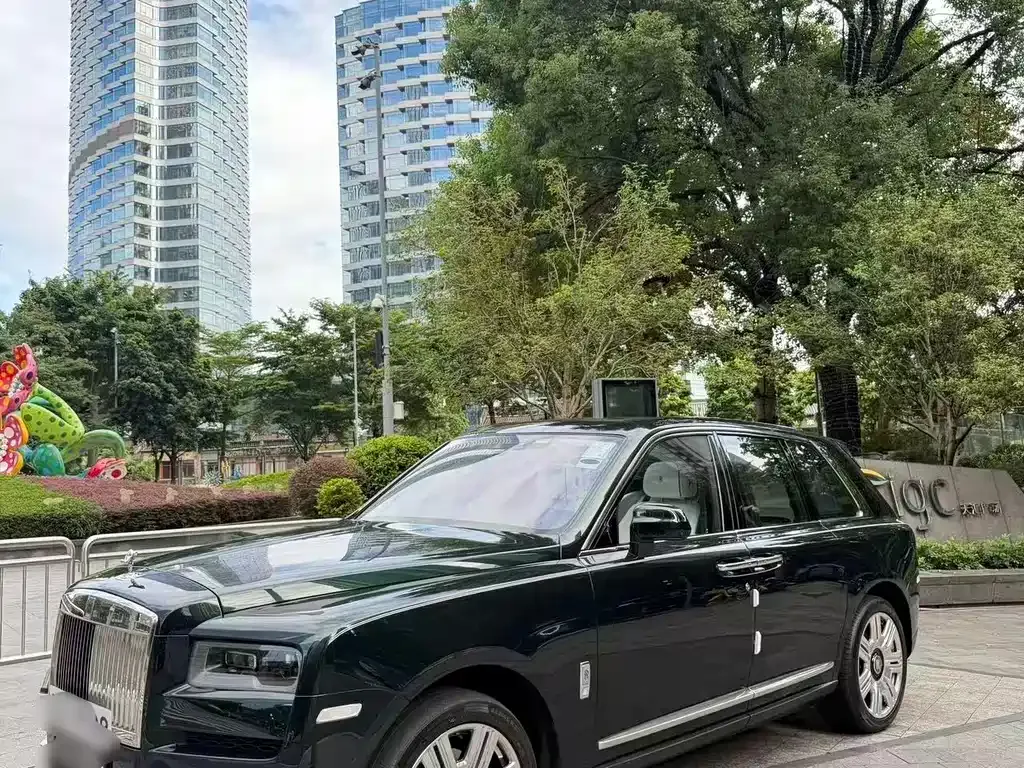 Rolls-Royce Cullinan — фото 1