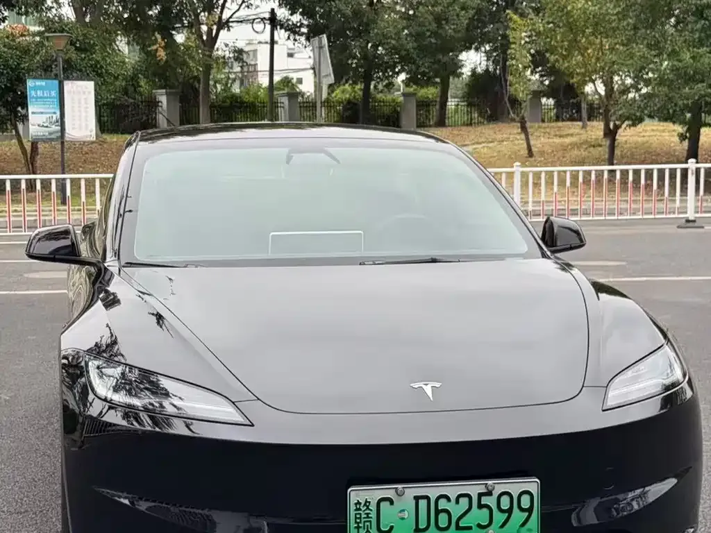 Tesla Model 3 — фото 9
