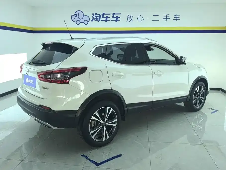 Nissan Qashqai — фото 4