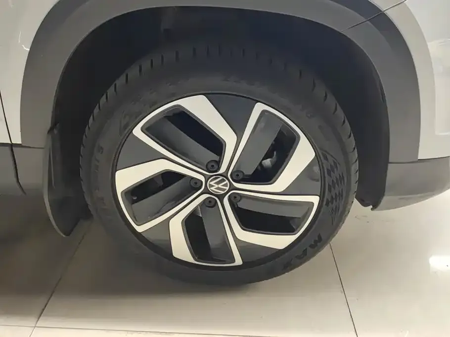 Volkswagen Tharu — фото 2