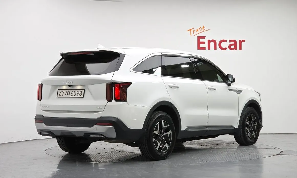 Kia Sorento — фото 10