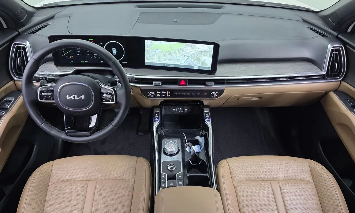 Kia Sorento — фото 8