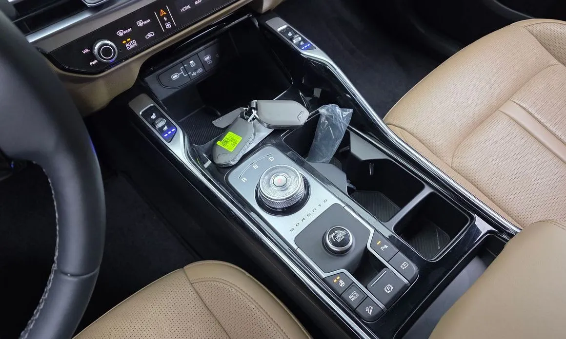 Kia Sorento — фото 9