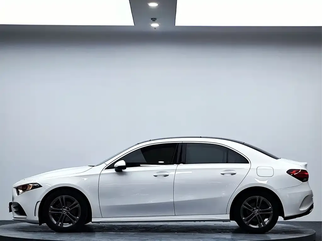 Mercedes-Benz A-Class — фото 8
