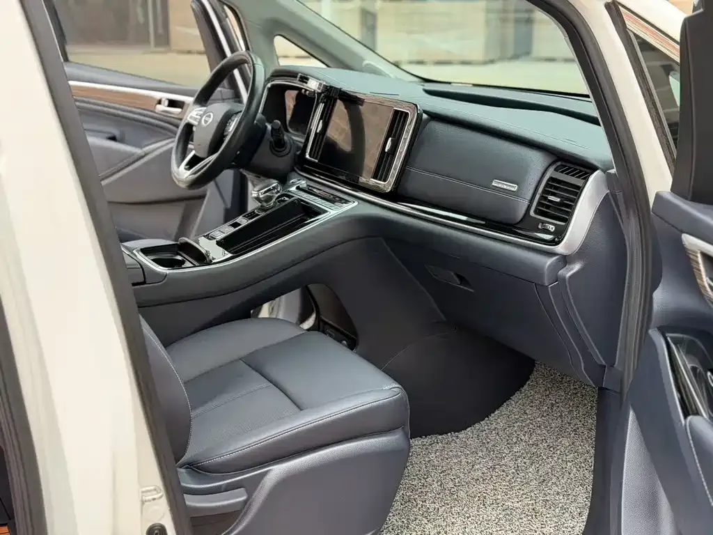 GAC Motor Trumpchi M8 — фото 6