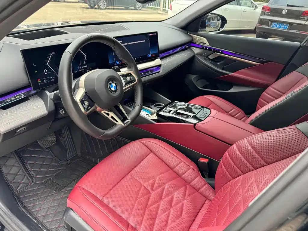 BMW 5 Series — фото 10