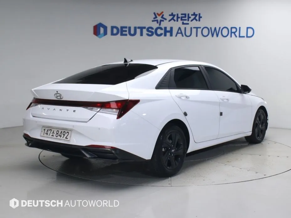 Hyundai AVANTE — фото 3