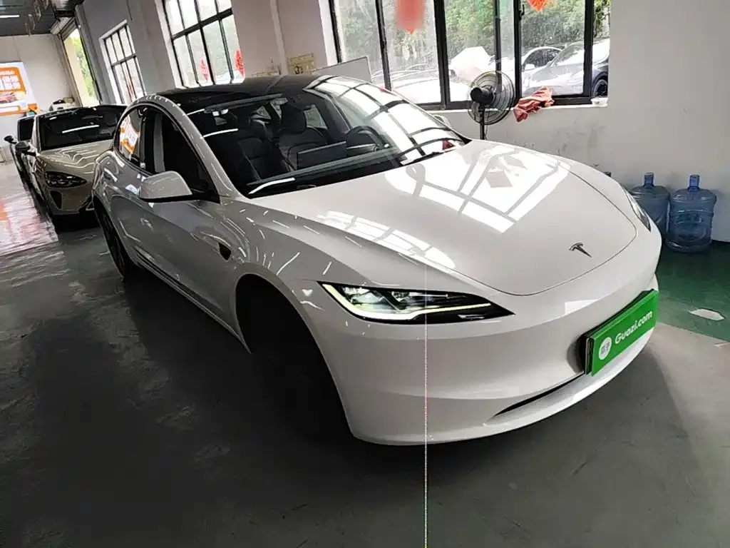 Tesla Model 3 — фото 6