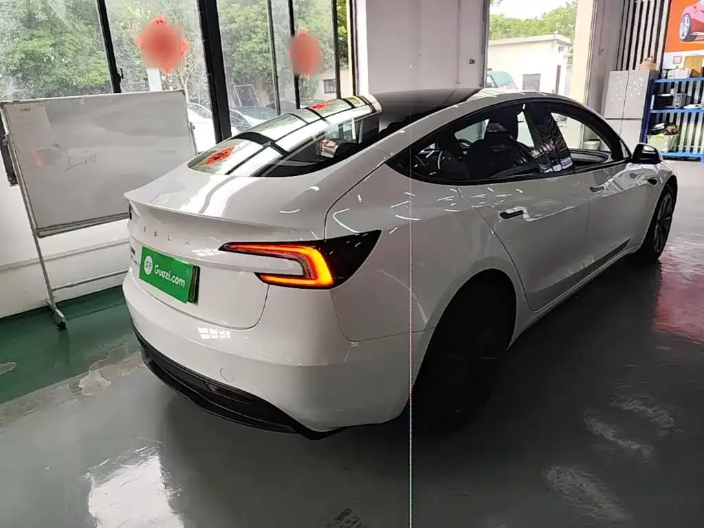 Tesla Model 3 — фото 4